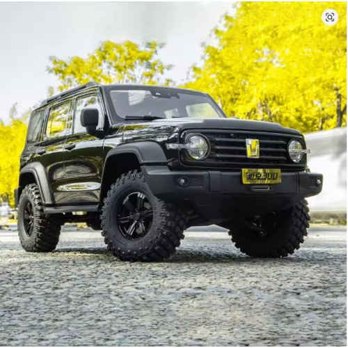 Traction Hobby KM Tank300 V2 RC Crawler – 1/8 Scale 4WD RTR Rock Crawler