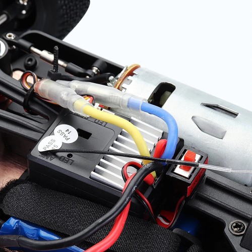 Wltoys 144001 1/14 2.4G 4WD High Speed Racing RC Car Vehicle Models 60km/h Two Battery 7.4V 2600mAh - One Battery Green Wltoys 144001 1/14 2.4G 4WD High Speed Racing RC Car Vehicle Models 60km/h Two Battery 7.4V 2600mAh - One Battery Green