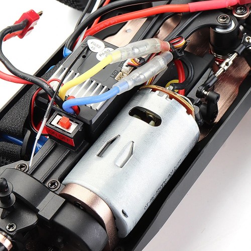 Wltoys 144001 1/14 2.4G 4WD High Speed Racing RC Car Vehicle Models 60km/h Two Battery 7.4V 2600mAh - One Battery Green Wltoys 144001 1/14 2.4G 4WD High Speed Racing RC Car Vehicle Models 60km/h Two Battery 7.4V 2600mAh - One Battery Green